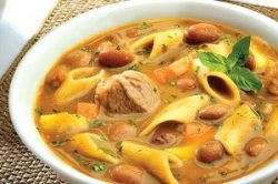 Menestrón de carne - receta ecuatoriana