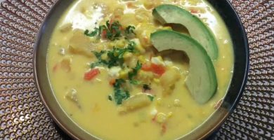 locro de choclo ecuatoriano