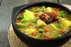 Sopa de arroz de cebada ecuatoriana - receta ecuatoriana