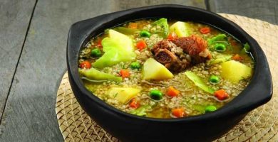 sopa de arroz de cebada ecuatoriano