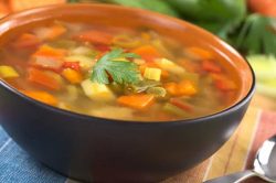 sopa juliana ecuatoriana