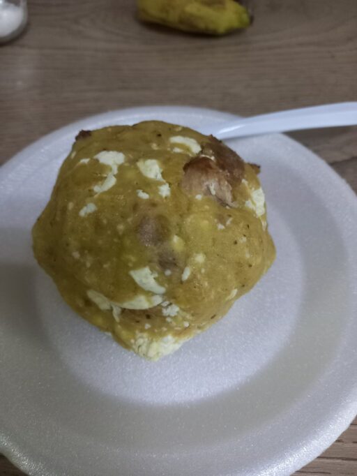 Bolón de Verde Ecuatoriano con Queso o Chicharrón – plato típico ecuatoriano
