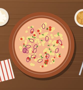 Cevichocho ecuatoriano con tostado y canguil