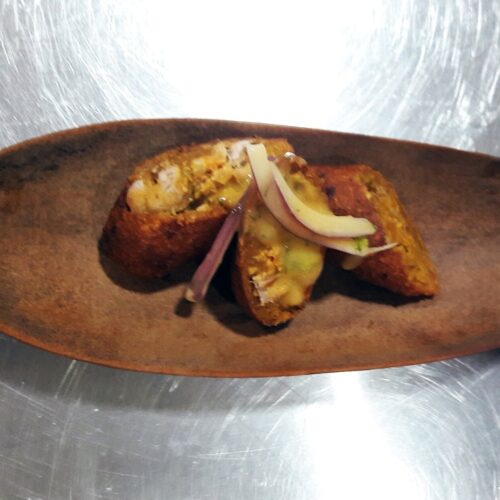 Corviche Manabita: Verde con Maní Relleno de Pescado – plato típico ecuatoriano