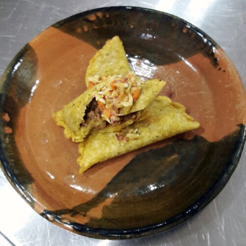 Empanadas de Verde Ecuatorianas con Queso – plato típico ecuatoriano