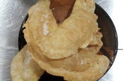 Empanadas de Viento Ecuatorianas con Queso – plato típico ecuatoriano