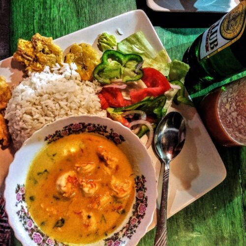 Encocado de Camarón Ecuatoriano – plato típico ecuatoriano