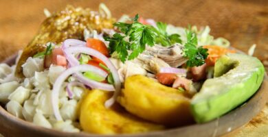 Hornado Ecuatoriano Casero (Pierna de Chancho al Horno) – plato típico ecuatoriano