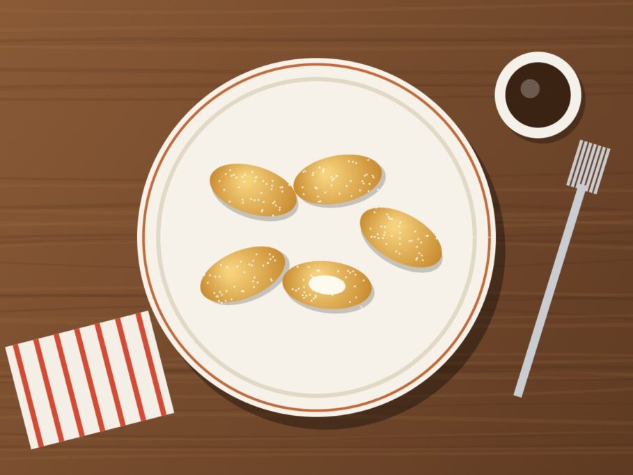 Muchines de yuca rellenos de queso con azúcar y café