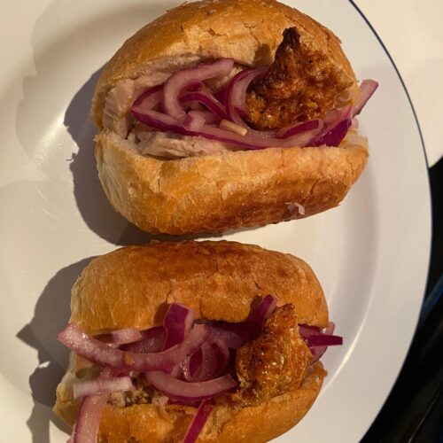 Sánduche de Chancho Ecuatoriano (Pernil) – plato típico ecuatoriano