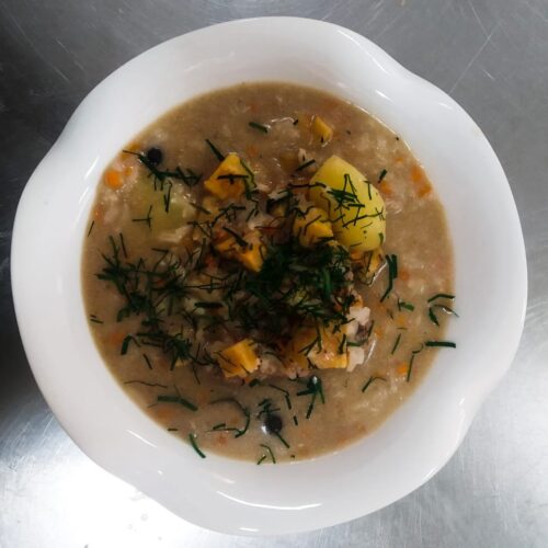 Sopa de Verde Ecuatoriana (Verde Rallado con Queso) – plato típico ecuatoriano